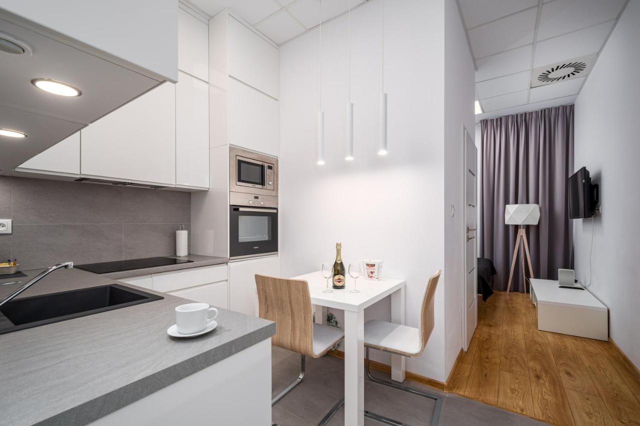 Varsovla Apartments Εξωτερικό φωτογραφία